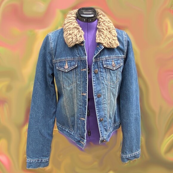 Large Abercrombie and Fitch faux fur lined Jean Jacket - Picture 1 of 3